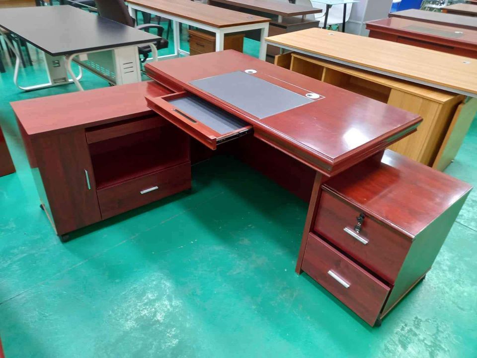 1400mm EXECUTIVE OFFICE DESK - Image 4