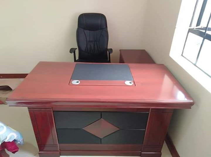 1400mm EXECUTIVE OFFICE DESK - Image 3