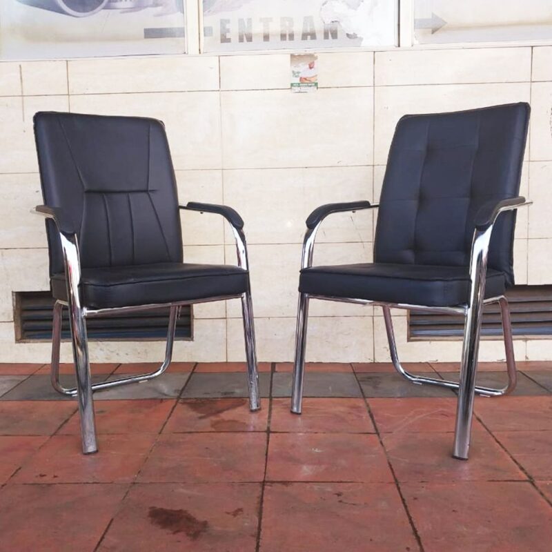 BLACK VISITORS CHAIR 1888 (Copy)