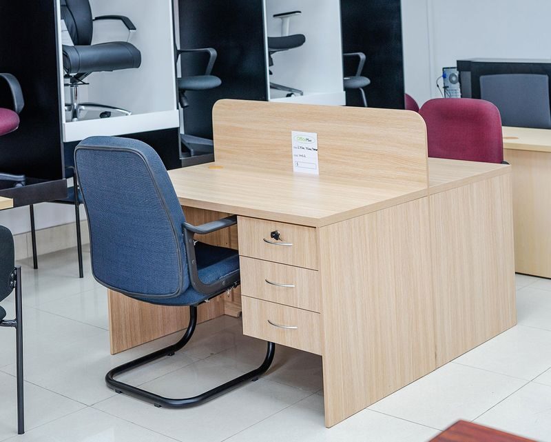 Two way modular custom office workstation