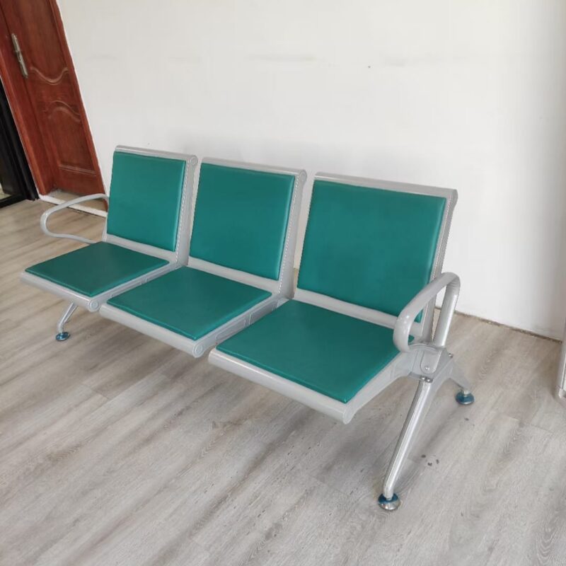 3-link metallic waiting bench