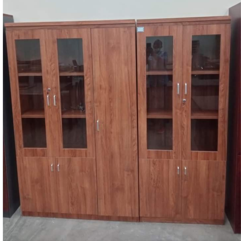 6ft x 4ft 3-DOOR WOODEN CABINET