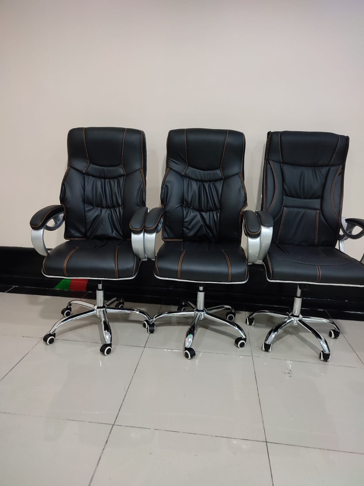 Executive Office seat (Color black) - Image 2