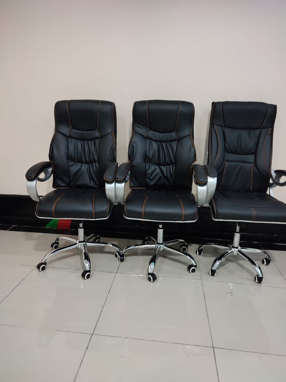 Executive Office seat (Color black) - Image 3